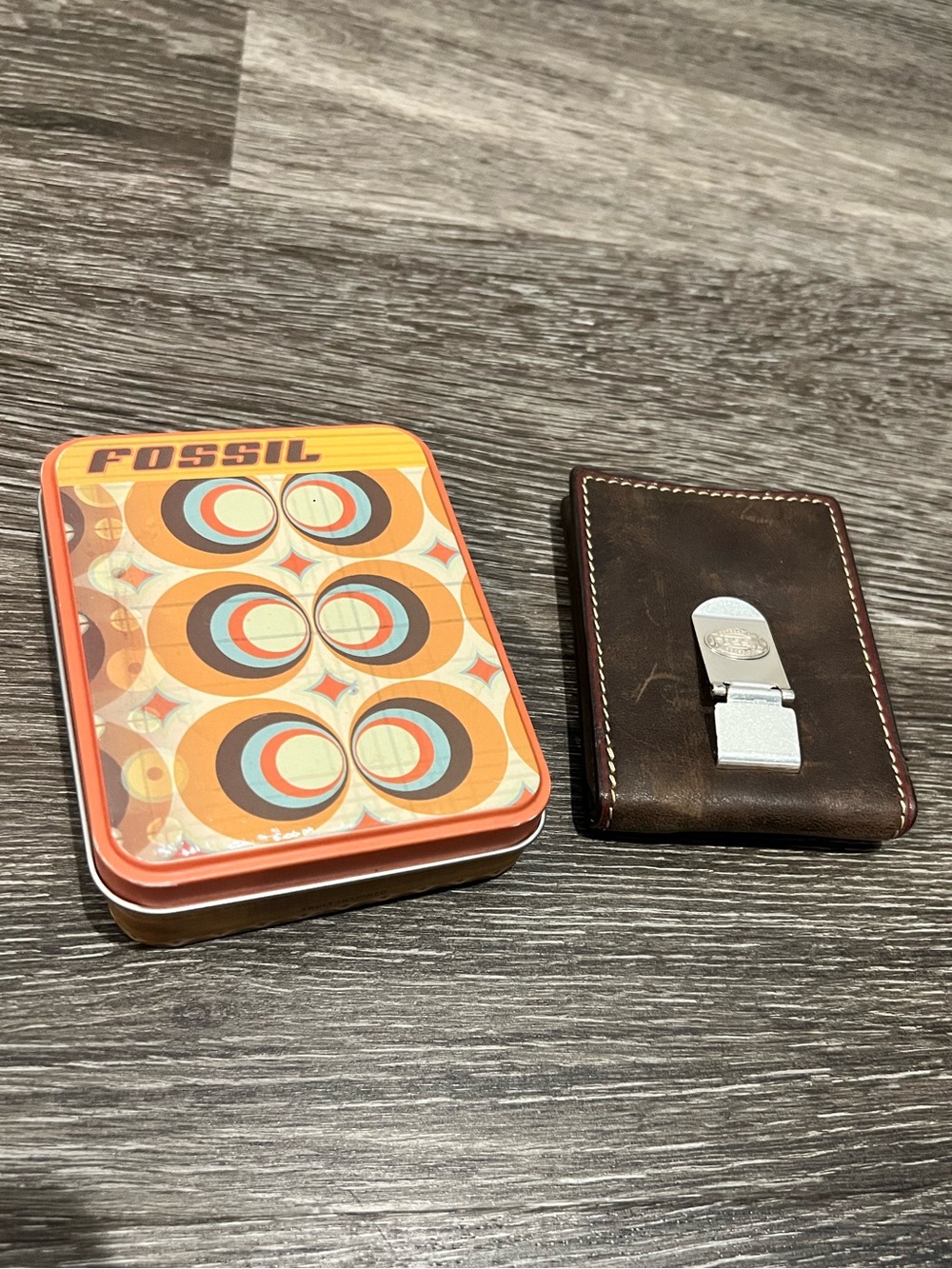 Fossil Brown Leather Money Clip Wallet with Orange Patterned Tin